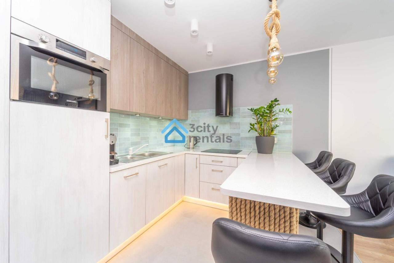 Bright And Blue 3City Apartment With Balcony In Gdynia By Noclegi Renters Eksteriør bilde